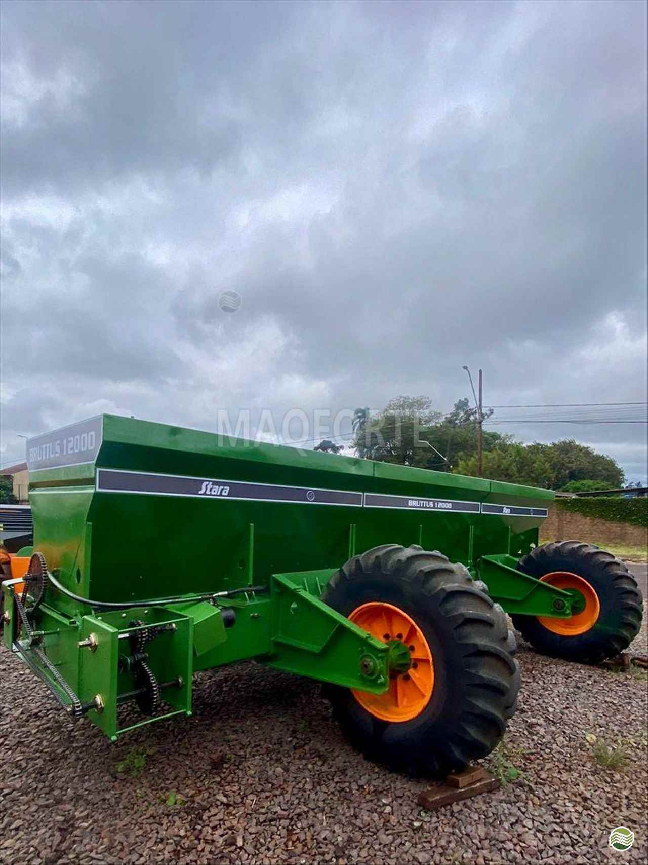 IMPLEMENTOS AGRICOLAS DISTRIBUIDOR CALCÁRIO 12000 Kg Maqforte - Stara - Matriz PATO BRANCO PARANÁ PR
